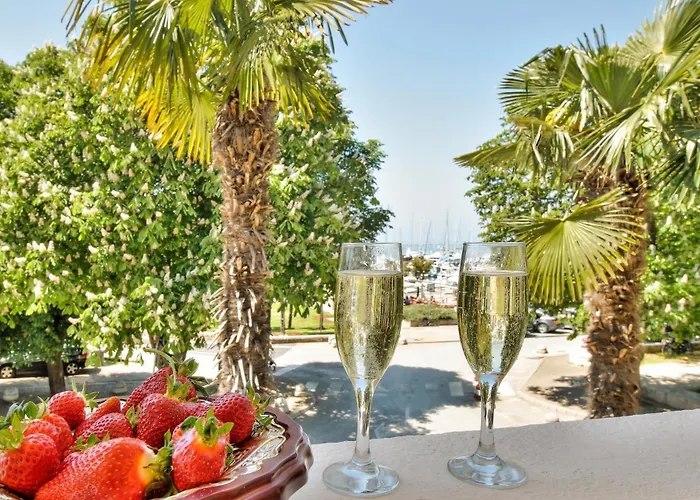 Apartman By The Sea - 23638 Poreč